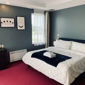 Old 300 Stylish 1-bdrm Apt #403 With Ac Hotel